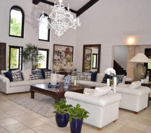 Laguna Luxury Villa