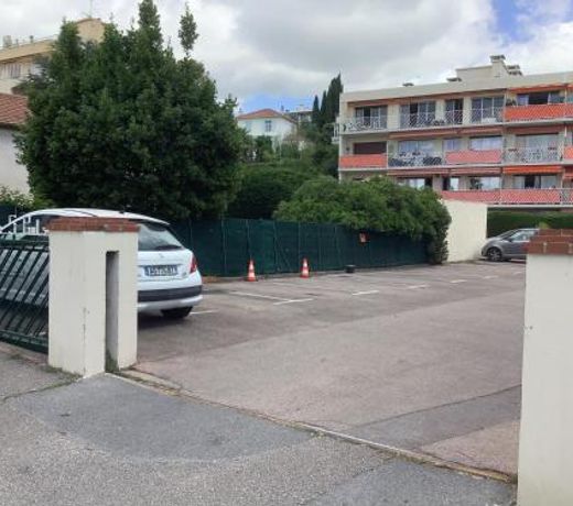 Quartier piscine municipale Bel Appart 4 pers terrasse parking wi-fi