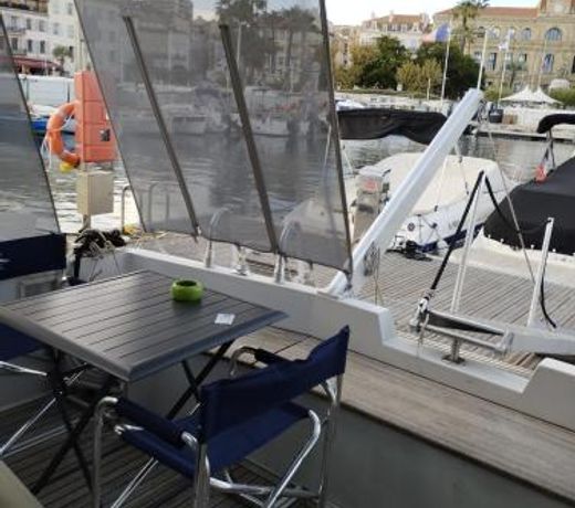 Ferretti 36 ' Bateau a Quai Vieux-Port Cannes Festival La Croisette