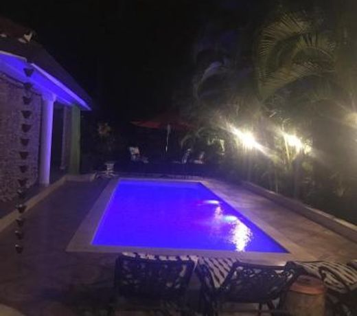 Very friendly house with privat pool