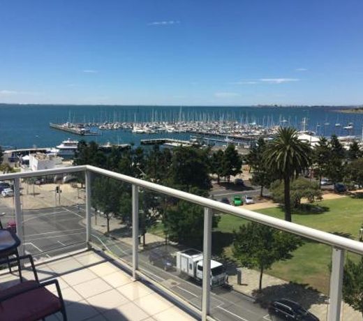 Geelong Waterfront Penthouse Apartment