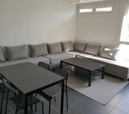 Equipped modern appartement for groups