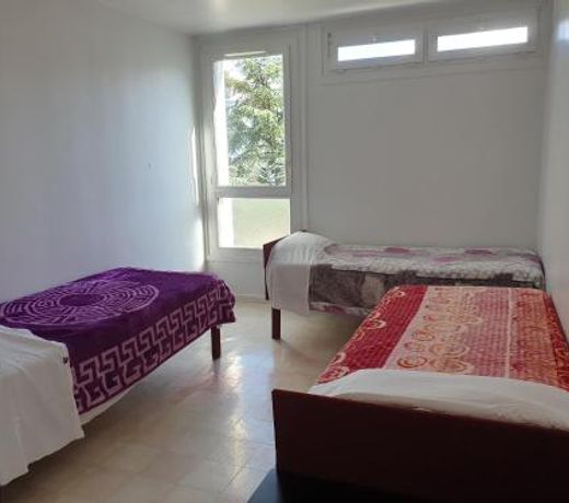 Equipped modern appartement for groups