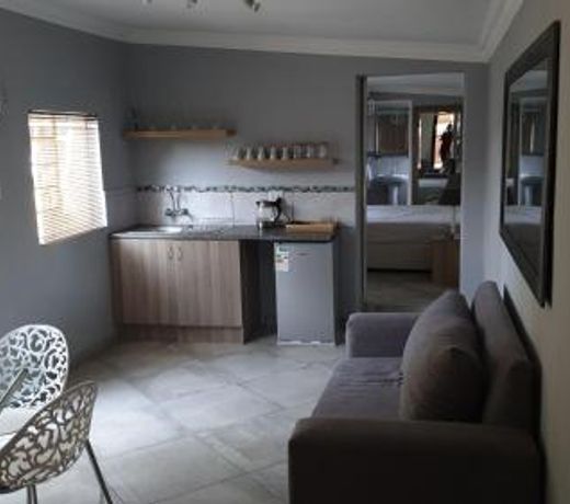Elephant Bush Guest Cottage