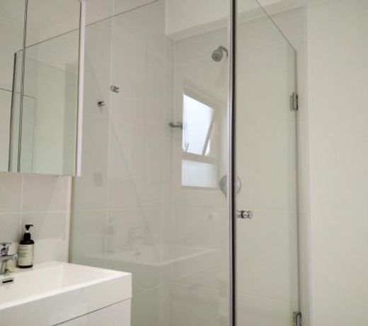 Modern, secure and amazing apartment in Fourways