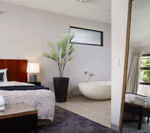 Lake Daylesford Lodge 7