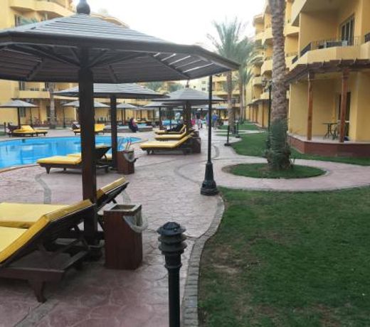 Pool View Apartment At British Resort Unit 221