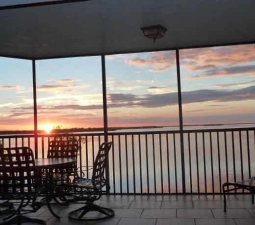 Bay View Tower 232 Sanibel Harbour