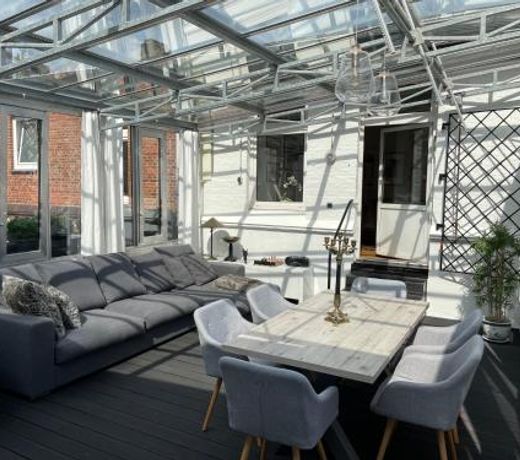 Apartment Factory