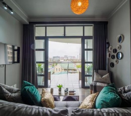 2 Sleeper with King Bed at Point Waterfront