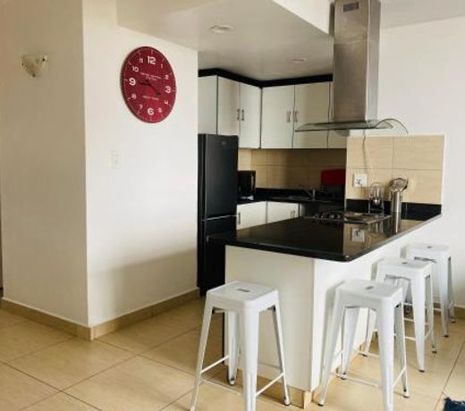 605 Tenbury Beach Apartment