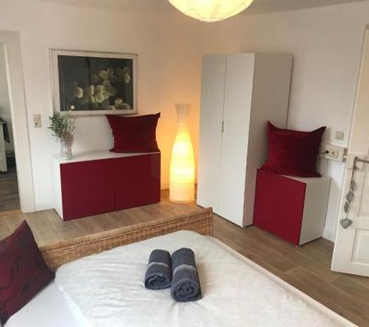 Schone, helle und geraumige Innenstadtwohnung
