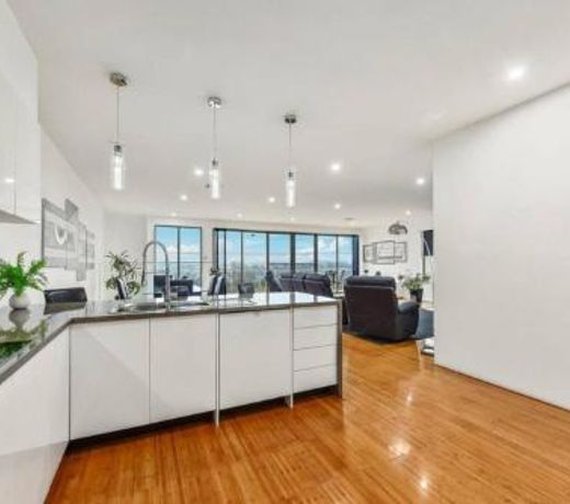 BENGALEE EXECUTIVE TOWNHOUSE- MODERN & STYLISH