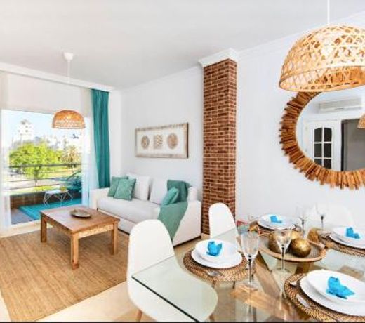 Jabega Beach (A 400 m. de la playa)