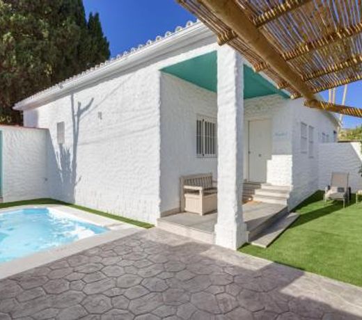 Villa Isabel By Seric, 15' walking to the beach