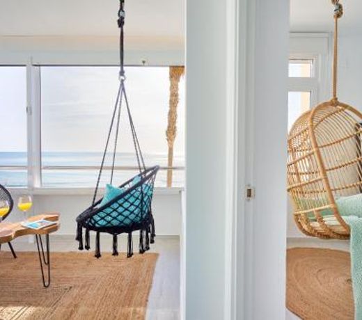 PURO BEACH. Charming apartment with jacuzzi.