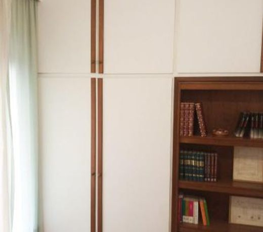 Beautiful Apt -up to 4 guests- close to center!