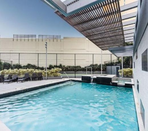 Executive 3 Bedroom Family Suite - Brisbane CBD - Views - Netflix - Fast Wifi - Free parking