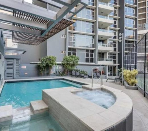 Executive 3 Bedroom Family Suite - Brisbane CBD - Views - Netflix - Fast Wifi - Free parking