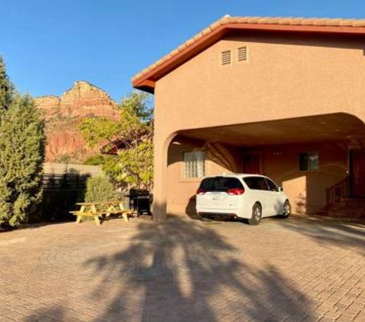 Trailblazing Family Retreat - Stunning Views & Spa