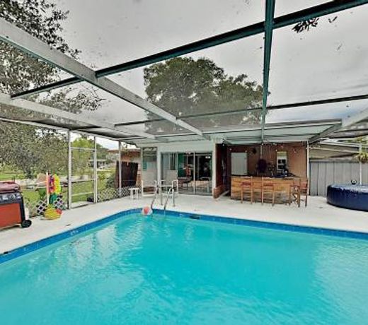 Spacious & Lovely Home with Lanai, Pool & Hot Tub home