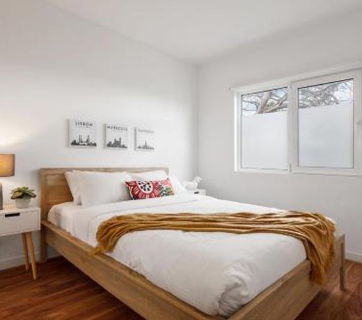 Heart of Highett Apartment by Ready Set Host