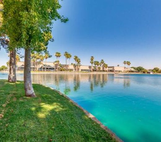 3 bedroom ground condo great views