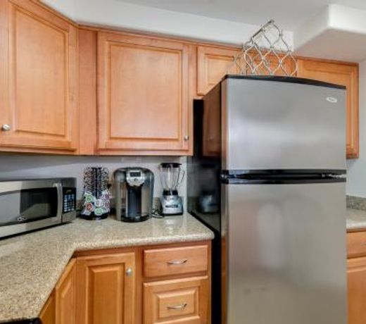 3 bedroom ground condo great views