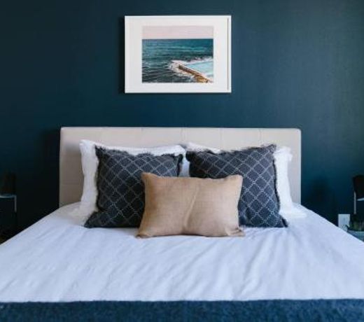 Spacious 2 BR/2 BA with Pool & Gym by Howard