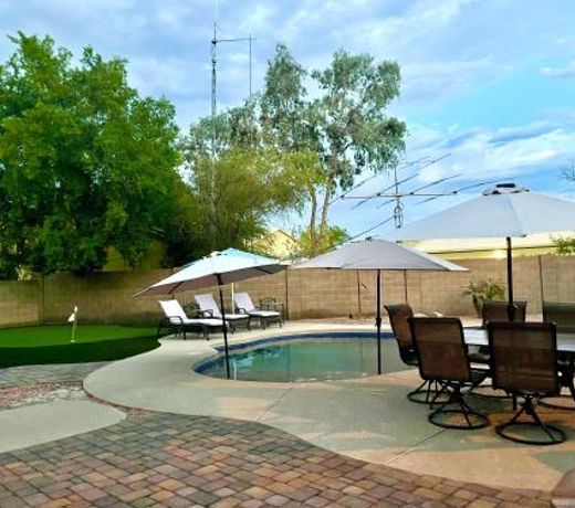 Resort Style Desert Oasis, Pool, Golf, Billiards & Ping Pong
