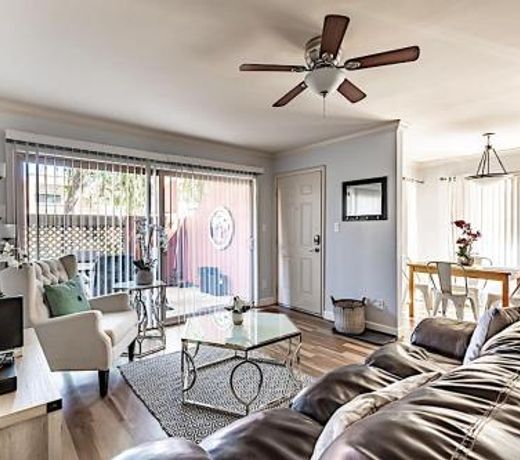 Sunscape Getaway 1BR by Casago