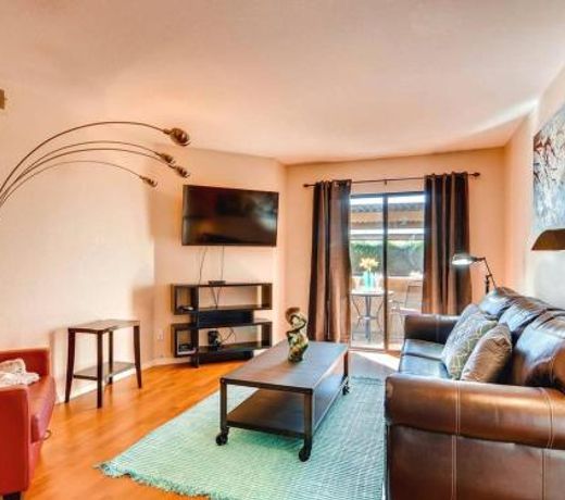 1BR Close to Scottsdale & Downtown PHX