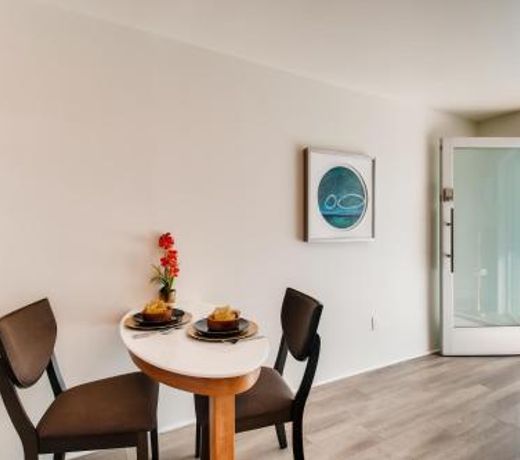 Green With Envy Studio~ Walk To Downtown Phoenix!