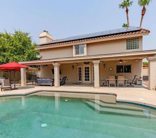 Paradise Retreat 4BR by Casago