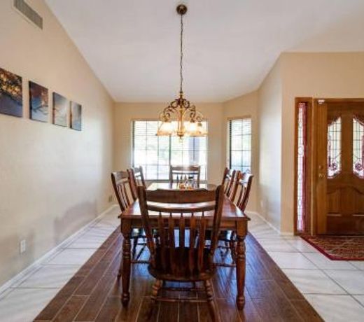 North Phoenix 6 Bdrm w Guest House and Htd Pool