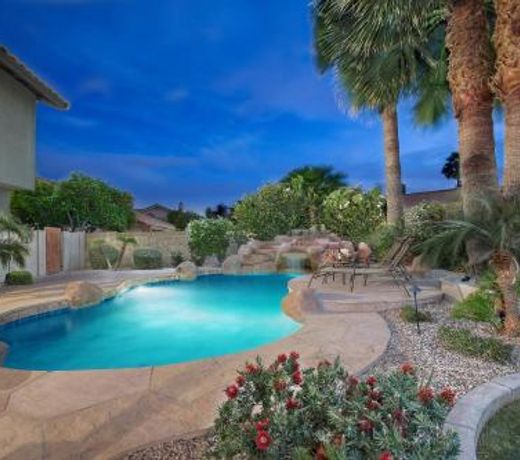 Premier Hosts present Scottsdale Luxury Oasis with Lagoon Pool