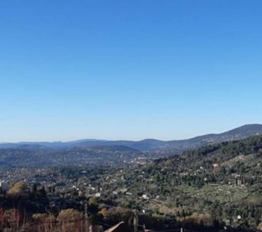 Appartement spacieux et chaleureux a Grasse