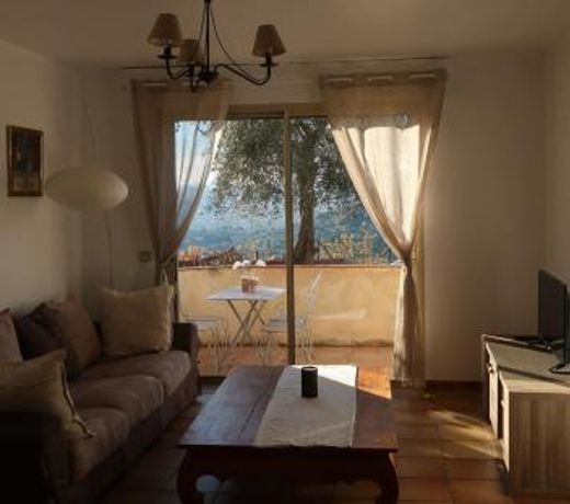 Appartement spacieux et chaleureux a Grasse