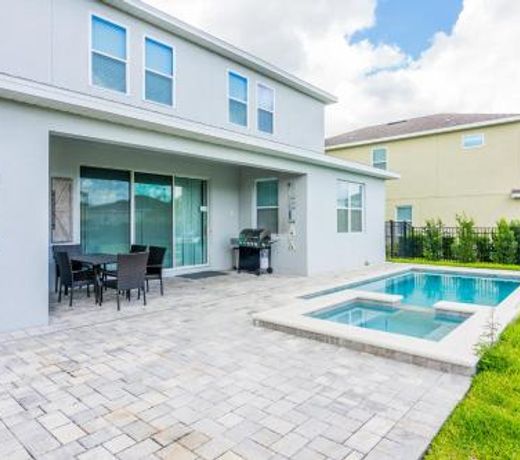 Amazing Five Bedrooms House with Private Pool at Encore Resort 7711