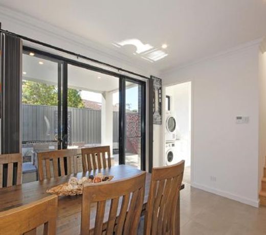 â¿Stylish Townhouse; with King Bed, NBN, Netflix, WIFI
