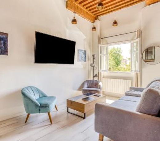 GuestReady - Modern 2BR Loft-style Apt - Croix-Paquet
