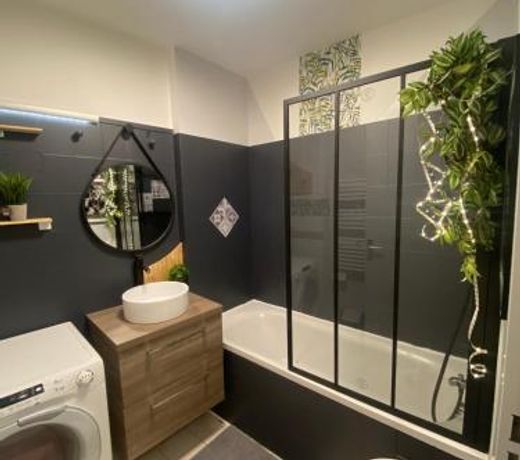 GuestReady - Center T2 with Terrace Private Garage