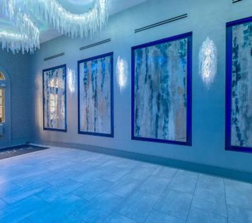 LG BALCONY SPACIOUS CONDO WALK EVERYWHERE The Armstrong