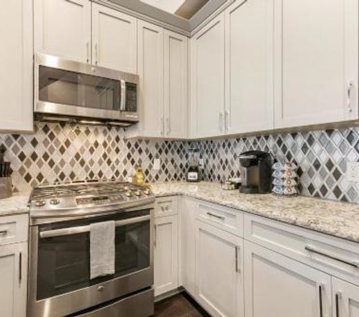 LG BALCONY SPACIOUS CONDO WALK EVERYWHERE The Armstrong