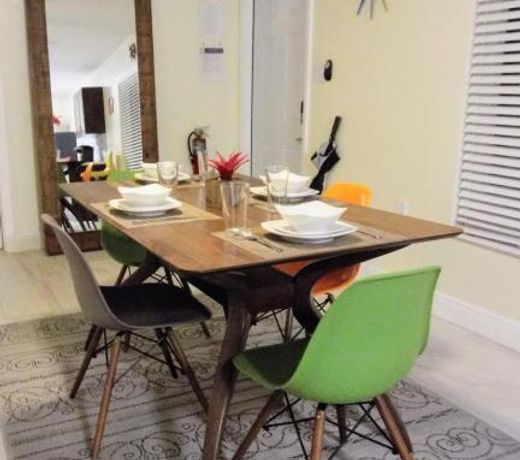 Family, Couples Retreat near Airport, Cruise Port & Beaches