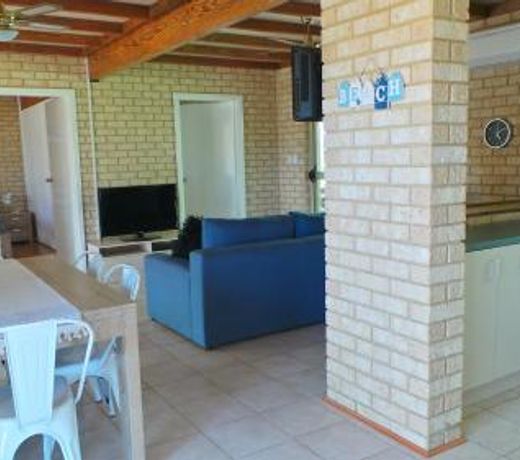 Blue Wren Cottage at Aldemor Preston Beach