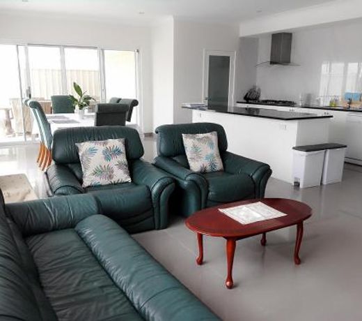 Alkimos Beach Retreat
