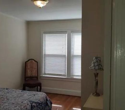 ***Charming Comfortable Home Near Dilworth***