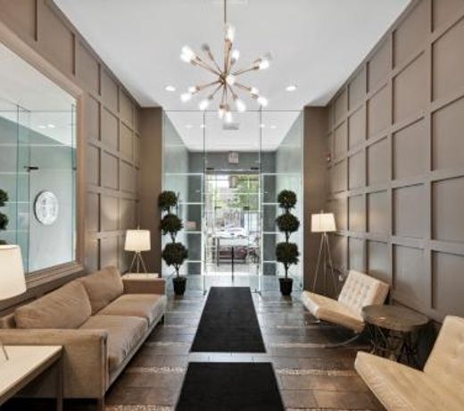 Sleeps 6! 2 Bedrm, Gym, Close to Major Attractions