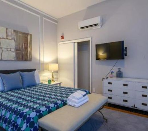 Spectacular 1 bedroom with Tons of Sunlight - Rittenhouse Square